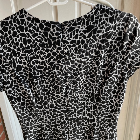 Calvin Klein Black and White Fit and Flare Midi Dress - Picture 5 of 6